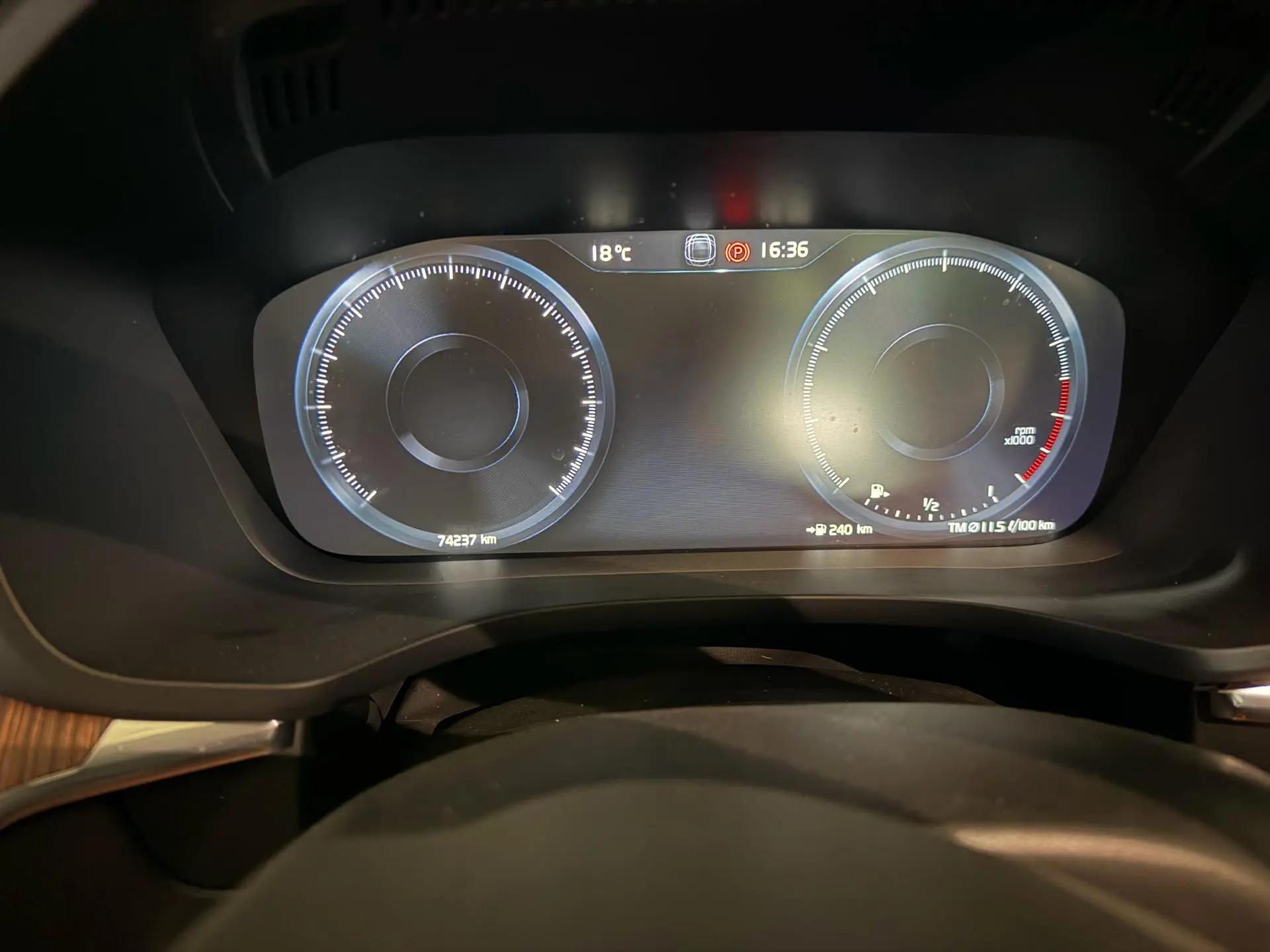Volvo XC60 2021 T5 4WD Zhiyuan Deluxe Edition 6