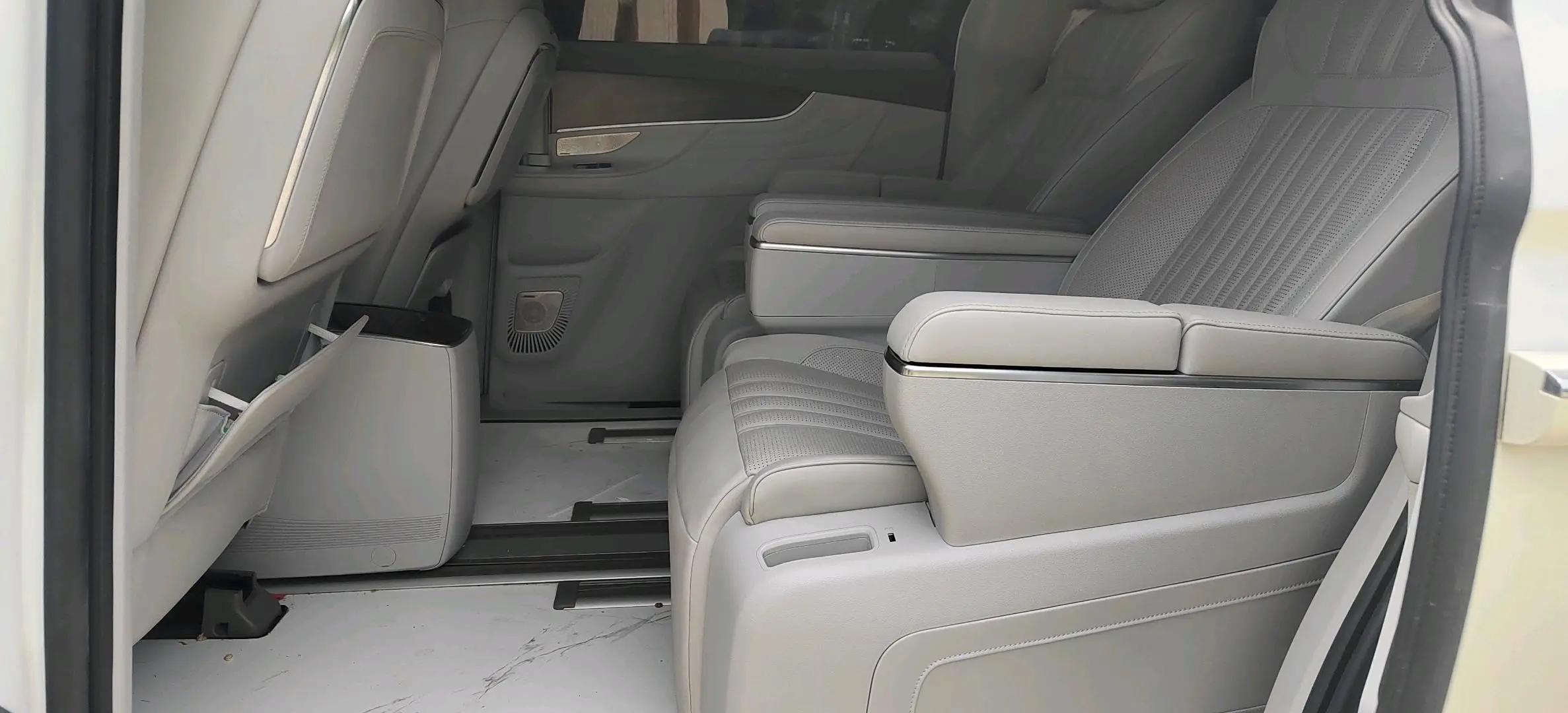 Roewe iMAX8 2023 400TGI to Enjoy Edition 4