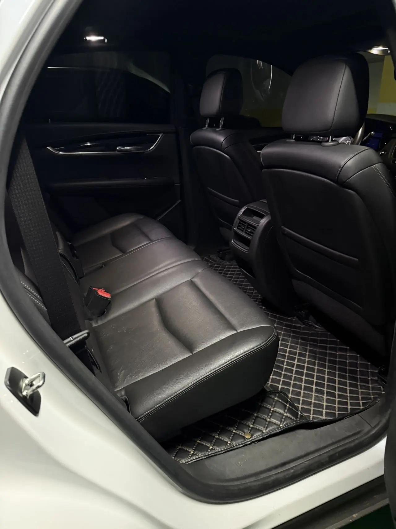 Cadillac XT5 2021 28T Luxury Model 2
