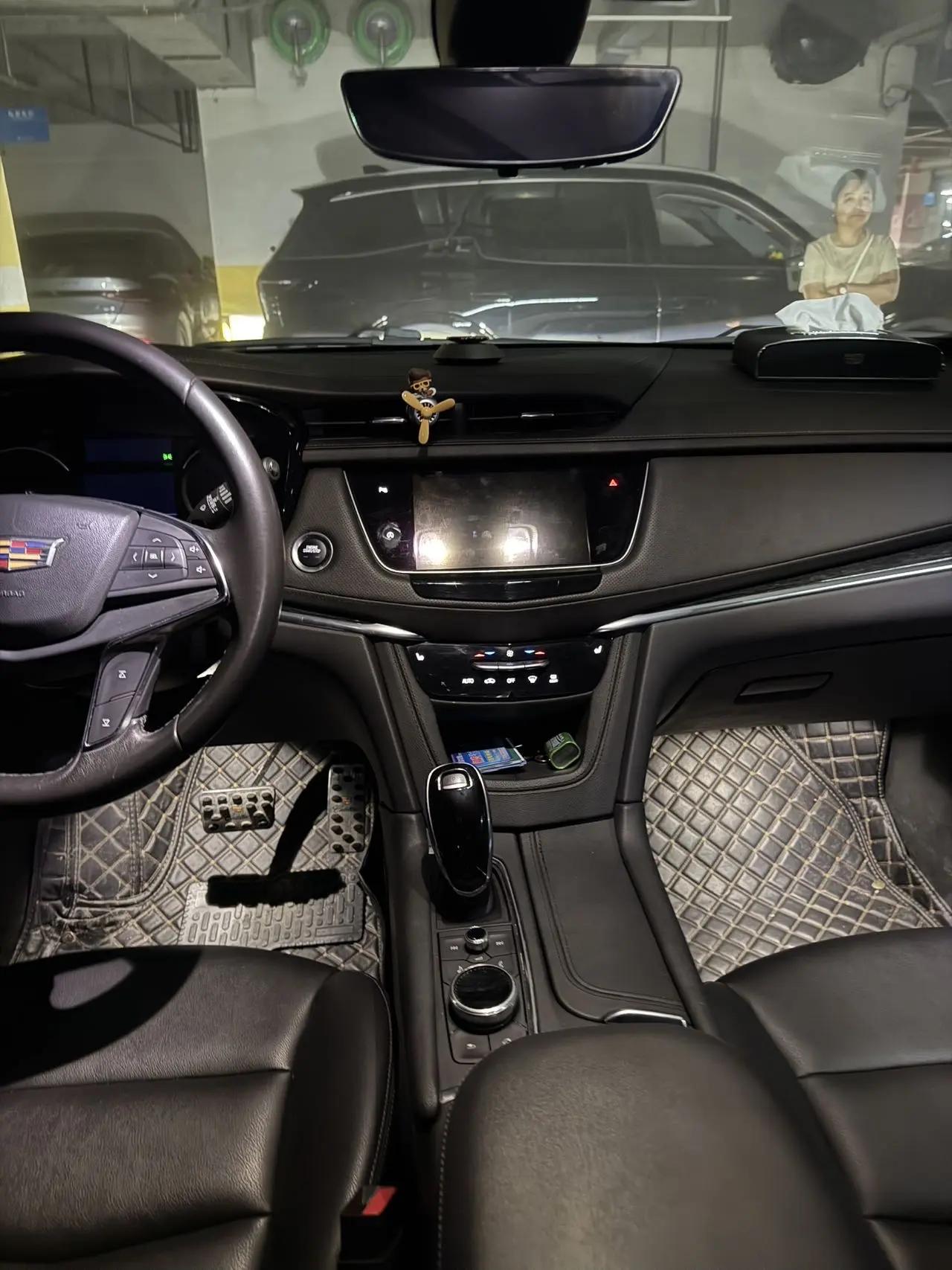 Cadillac XT5 2021 28T Luxury Model 4