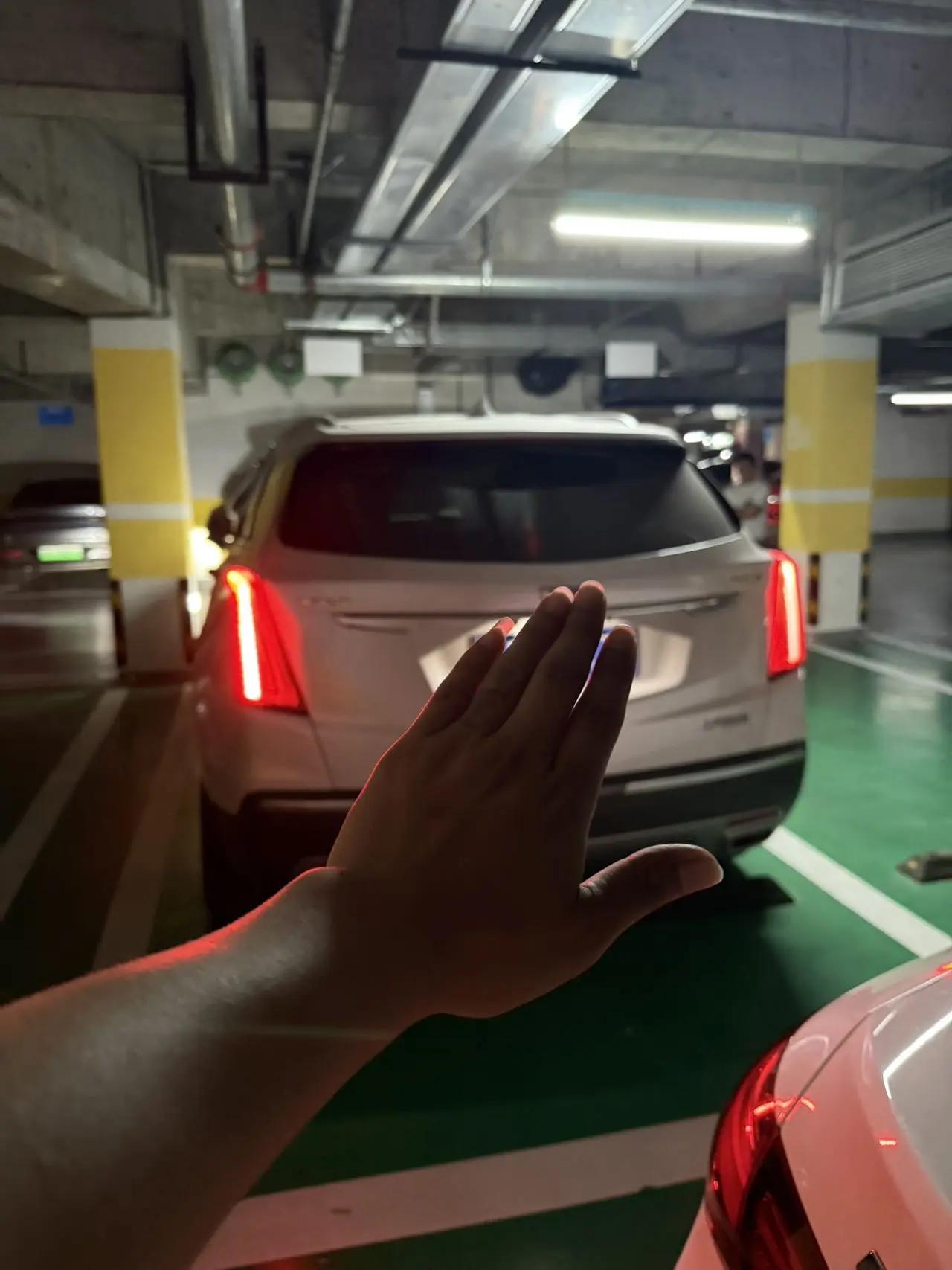 Cadillac XT5 2021 28T Luxury Model 5