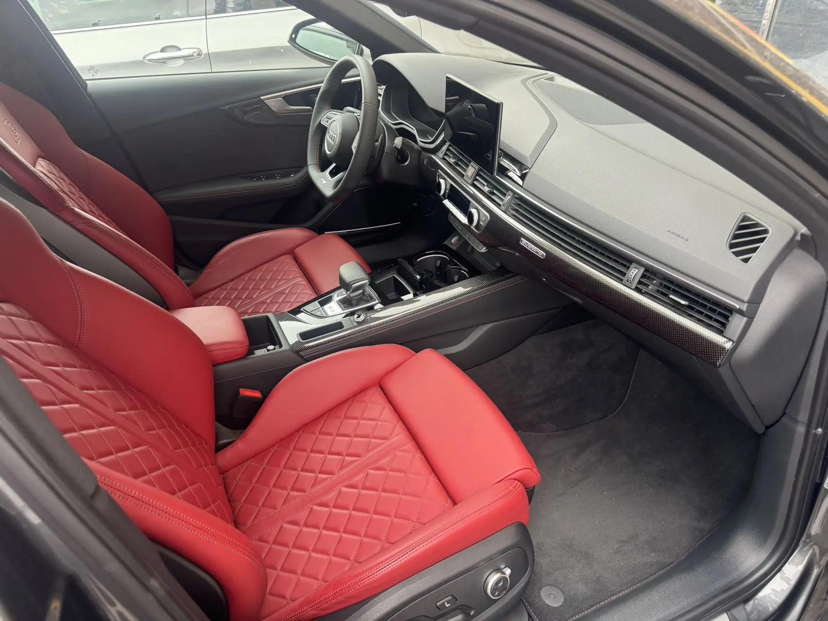 Audi S4 (Imported) 2024 S4 Limousine 3.0TFSI Automatic Gear 6