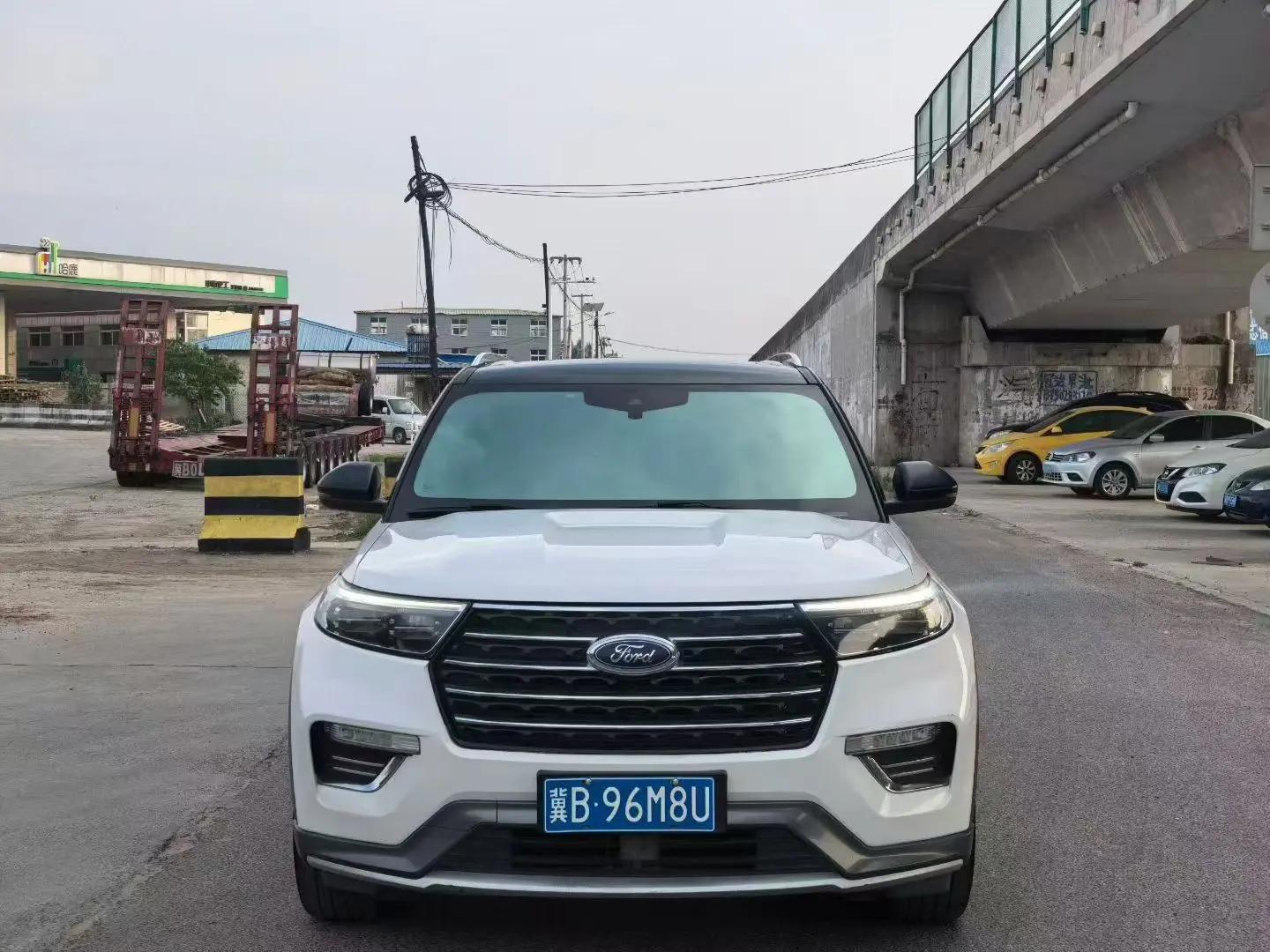 Explorer 2020 EcoBoost 285 4-wheel drive titanium version 6 seats 2
