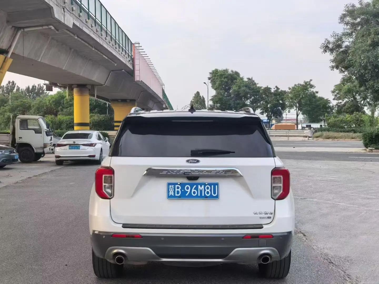 Explorer 2020 EcoBoost 285 4-wheel drive titanium version 6 seats 5