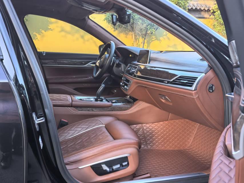 BMW 7 Series 2019 740Li xDrive Executive Luxury Suit 6
