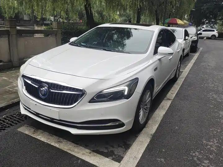 LaCrosse 2016 30H Luxury Model