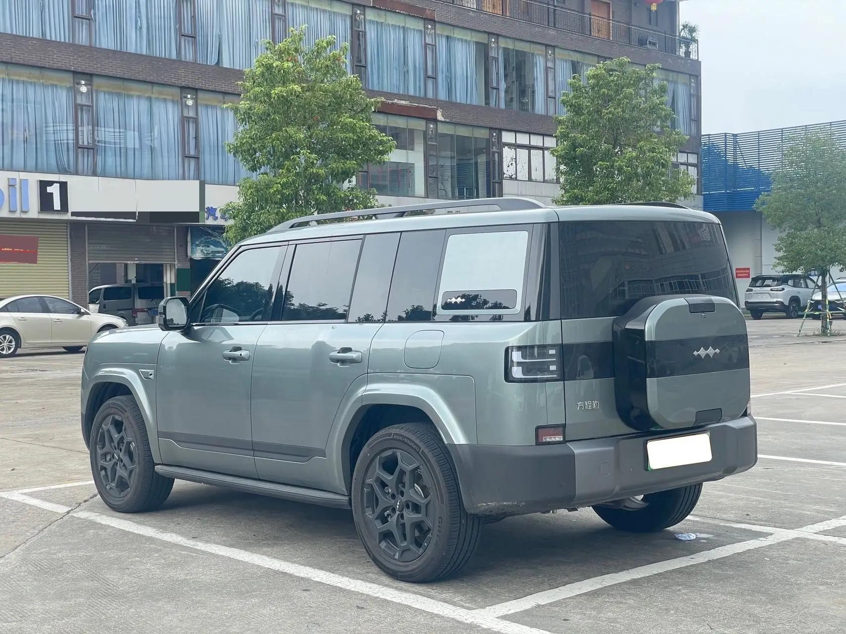 FangChengBao 2025 titanium 7 1.5T stepless 190KM four-wheel drive Ultra version of automatic gear 3