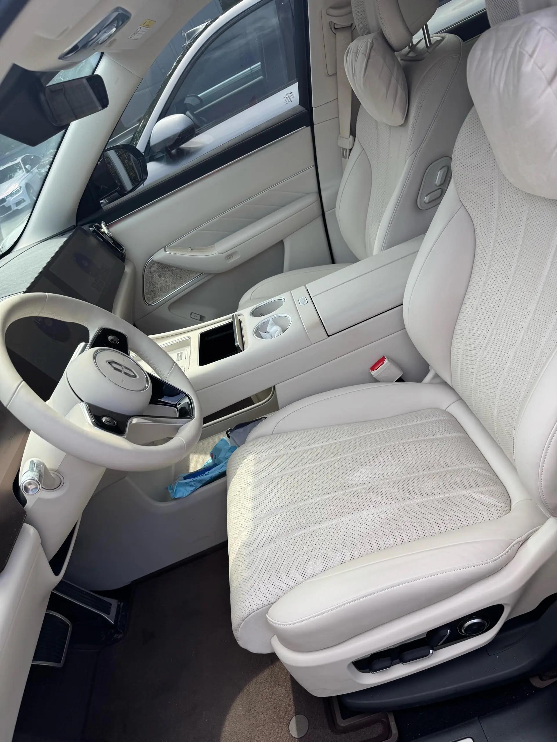 AITO M8 2025 extended range Max version 53.4kWh 5-seat version 3