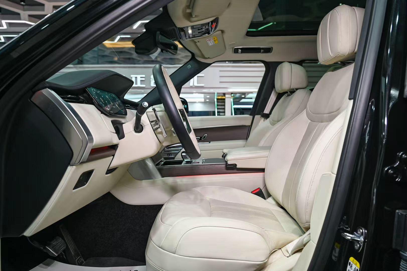 Land Rover Range Rover (Imported) 2025 Model Range Rover 48V 3.0L L6 400 hp First Edition Long Wheelbase Automatic 10