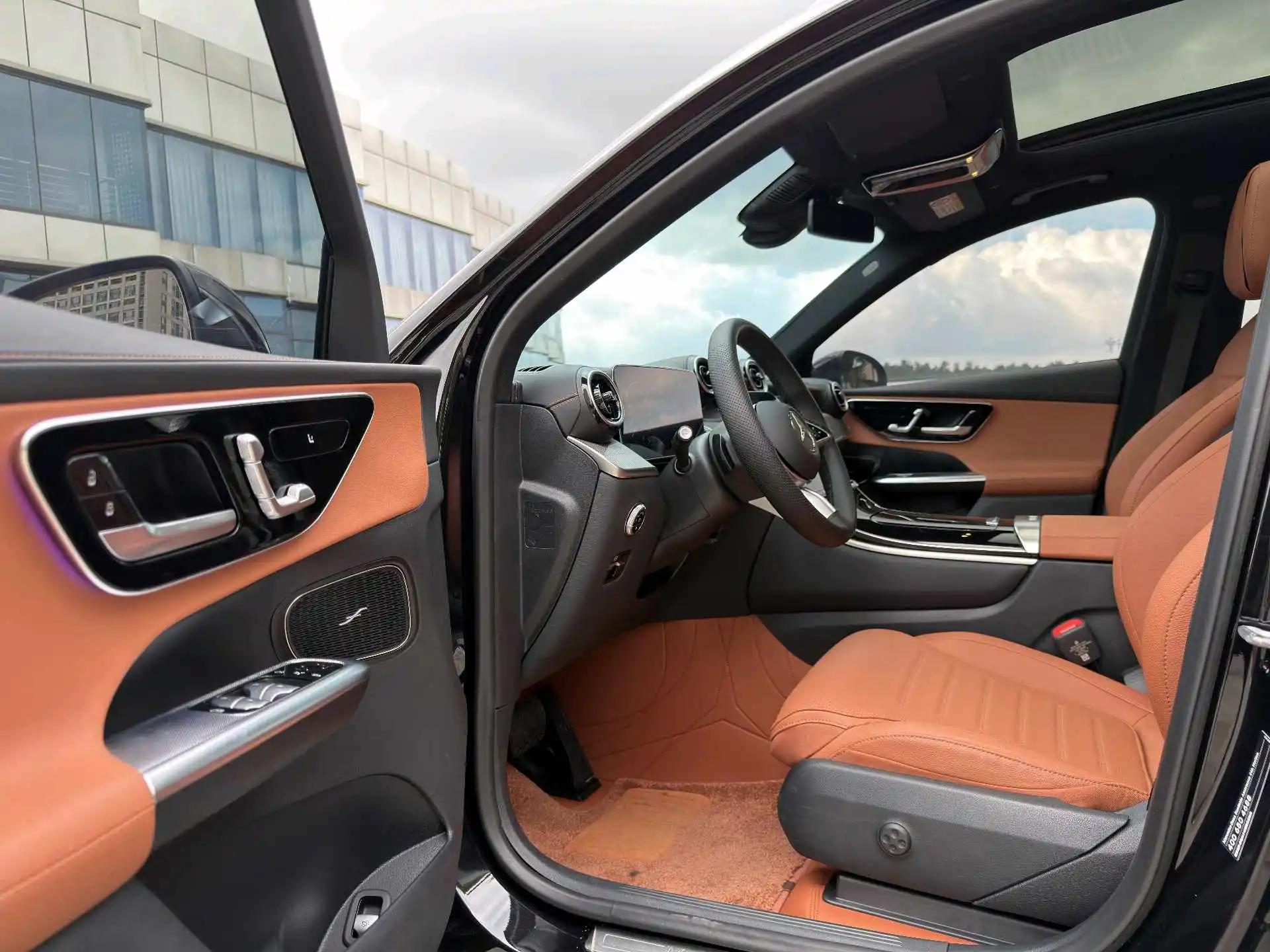 Mercedes Benz 2024 GLC 260 L 4MATIC 48V 2.0T Dynamic 5-Seater Automatic 4