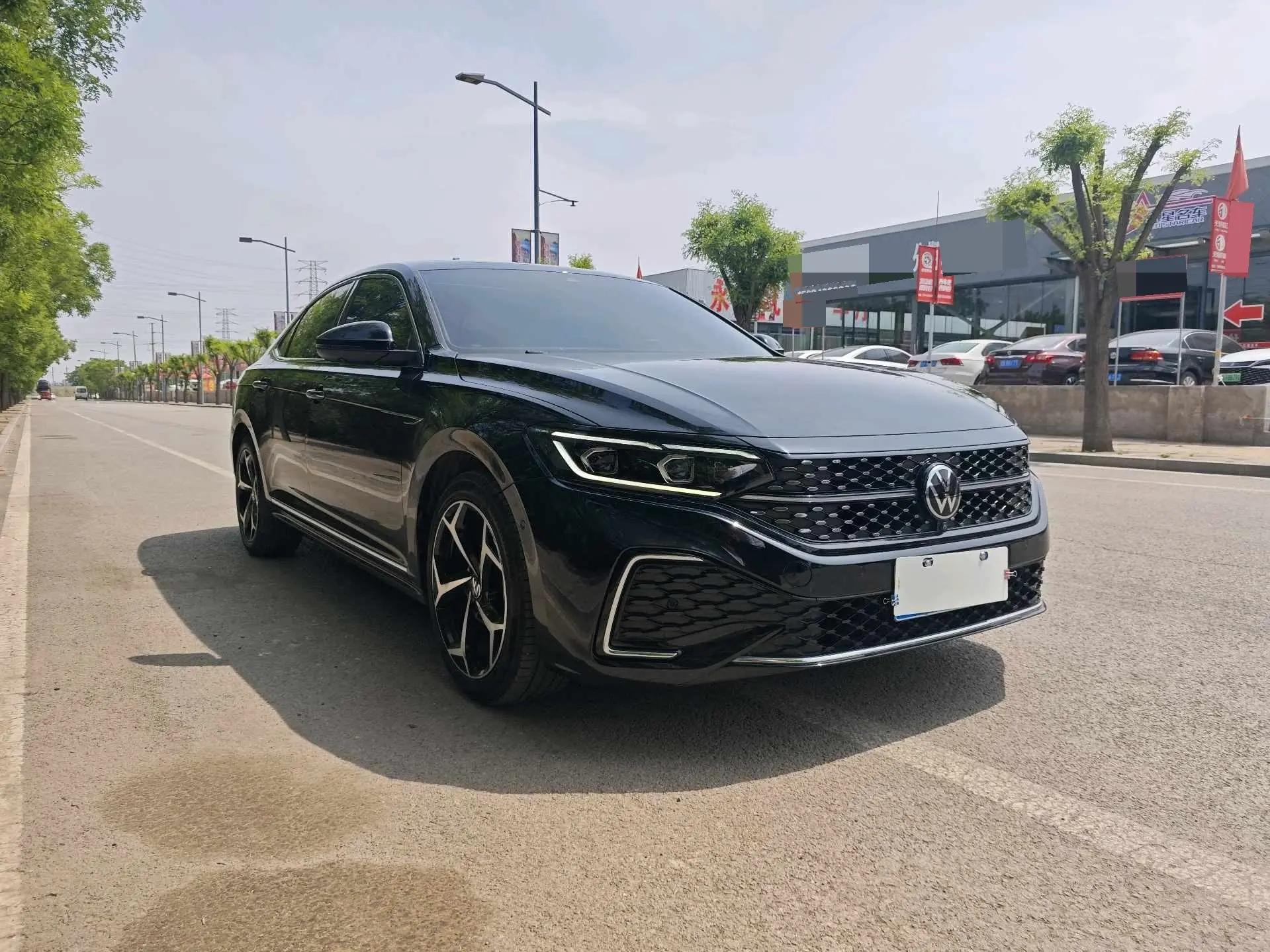Volkswagen 2023 Passat 2.0TSI 330TSI Star Deluxe Edition (Modified) Automatic Gear 2