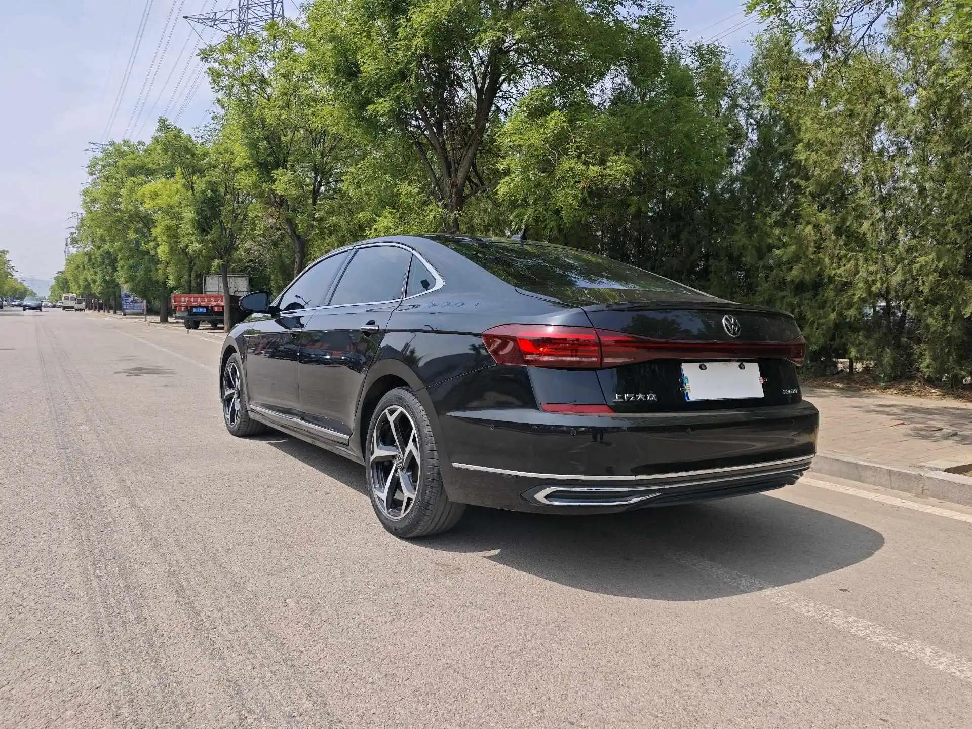 Volkswagen 2023 Passat 2.0TSI 330TSI Star Deluxe Edition (Modified) Automatic Gear 9