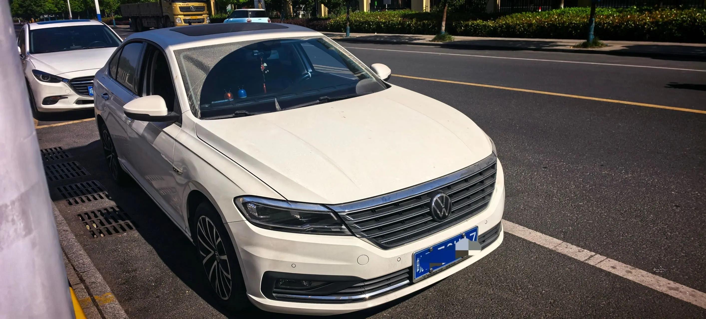 Lavida 2021 280TSI DSG Deluxe Edition 2