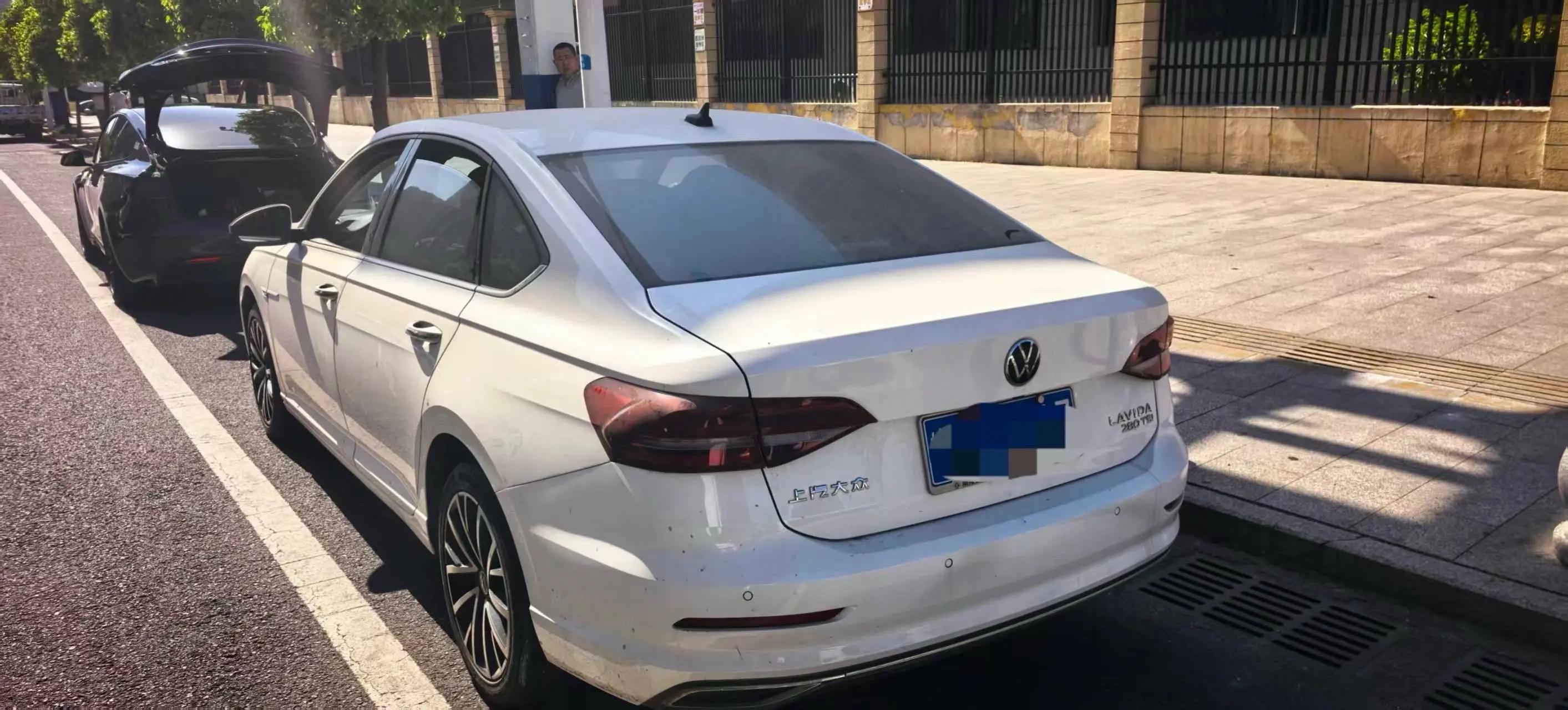 Lavida 2021 280TSI DSG Deluxe Edition 6