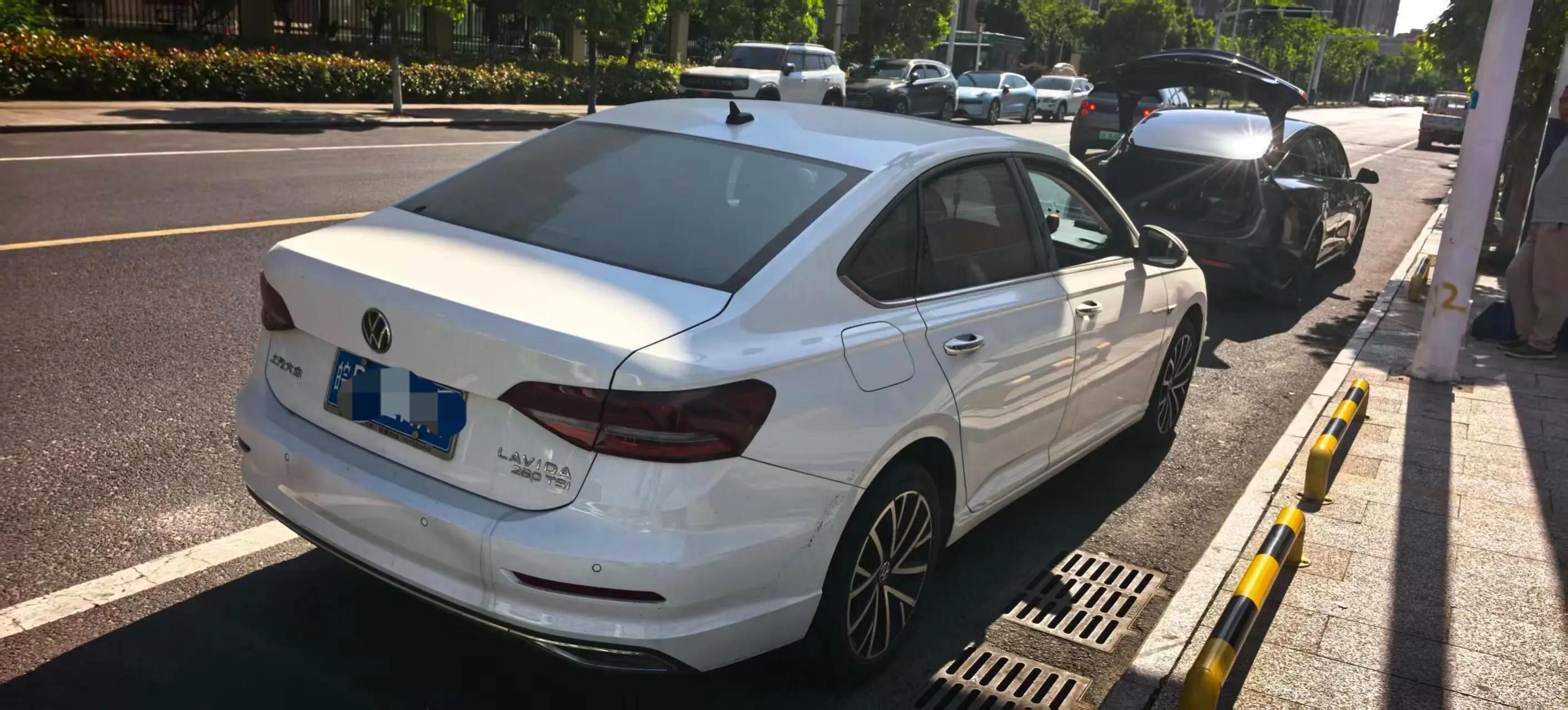 Lavida 2021 280TSI DSG Deluxe Edition 7