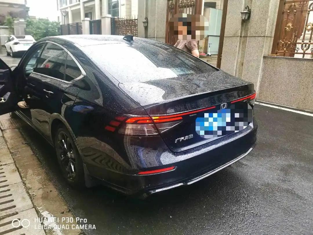 Honda 2025 11th Generation Accord 1.5T Stepless 260TURBO Sports Series Deluxe Automatic Gear 4