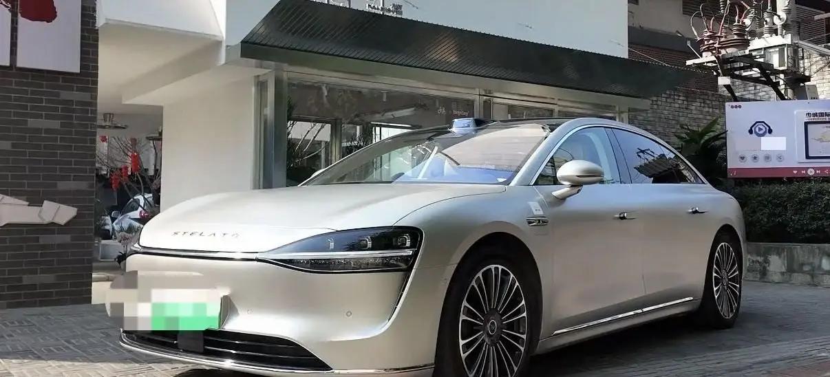 Открыть галерею: Luxeed 2026 S9 Max rear drive 37kWh automatic gear