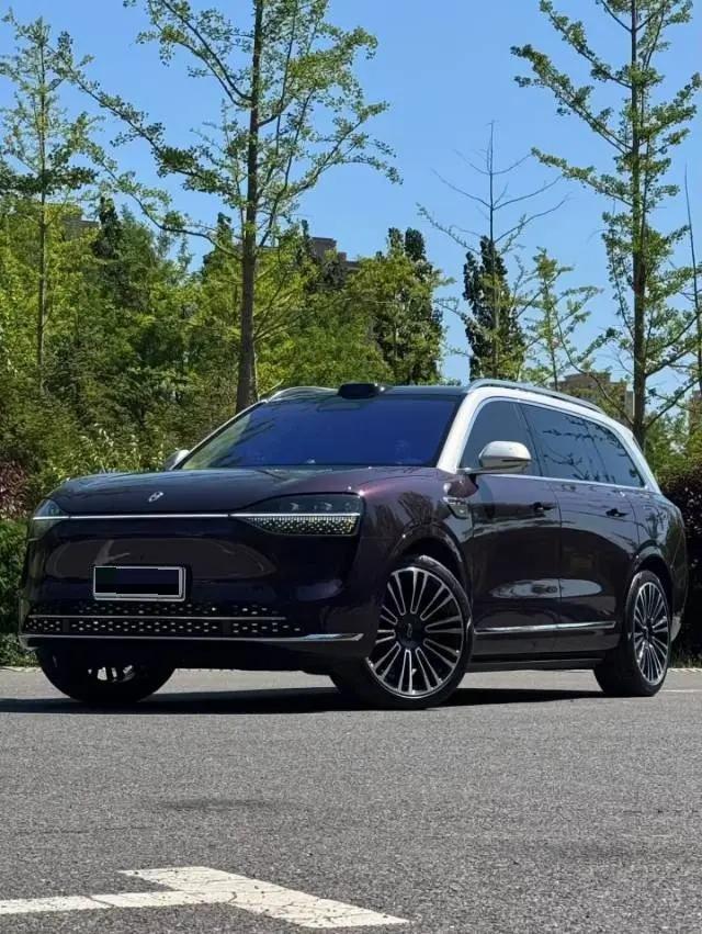 AITO 2025 AITO M9 extended range Ultra version 52kWh4 seat version automatic gear