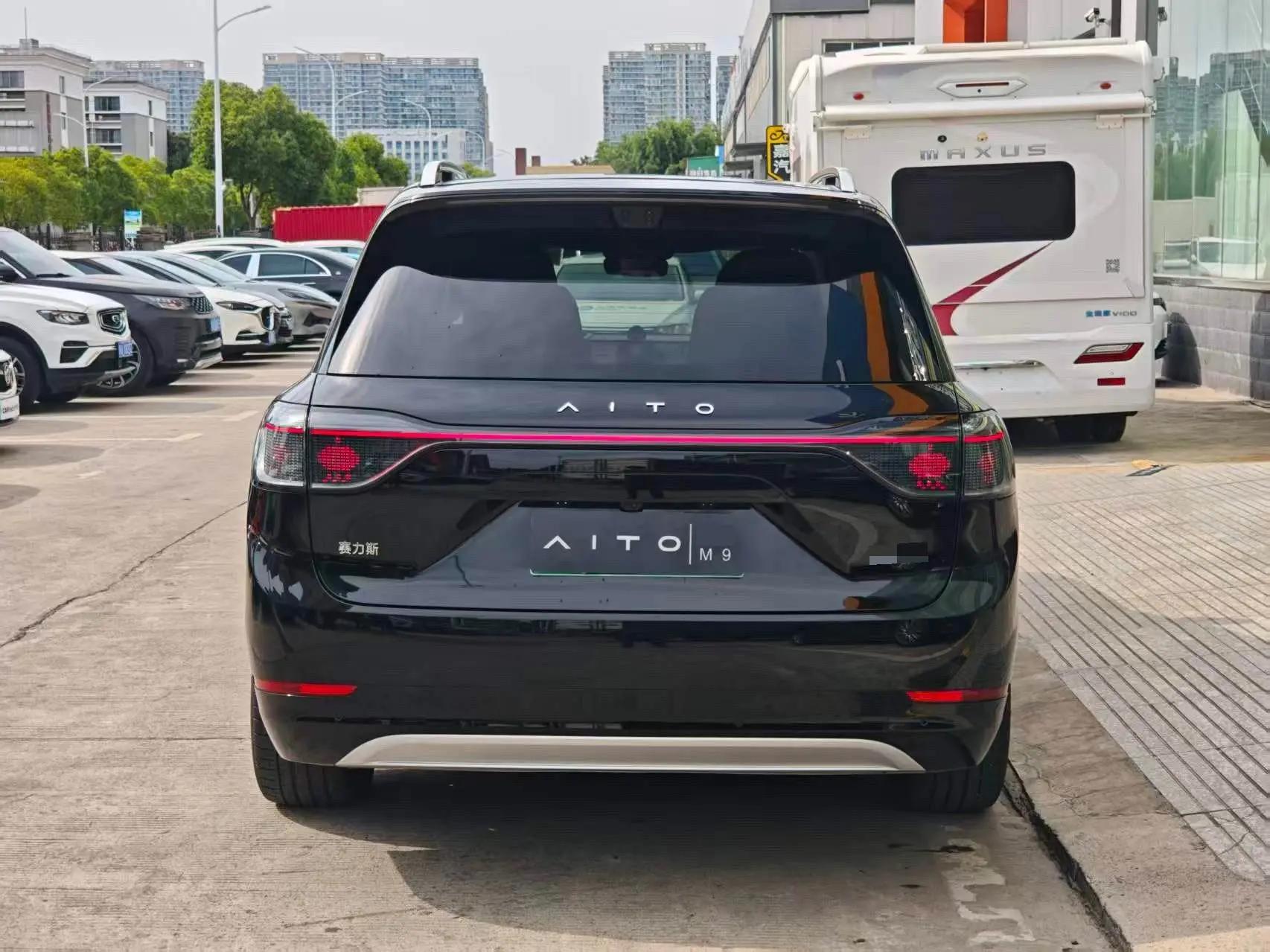 AITO 2025 Model AITO M9 Range-Extended Ultra Version 52kWh 6-Seater Automatic 5