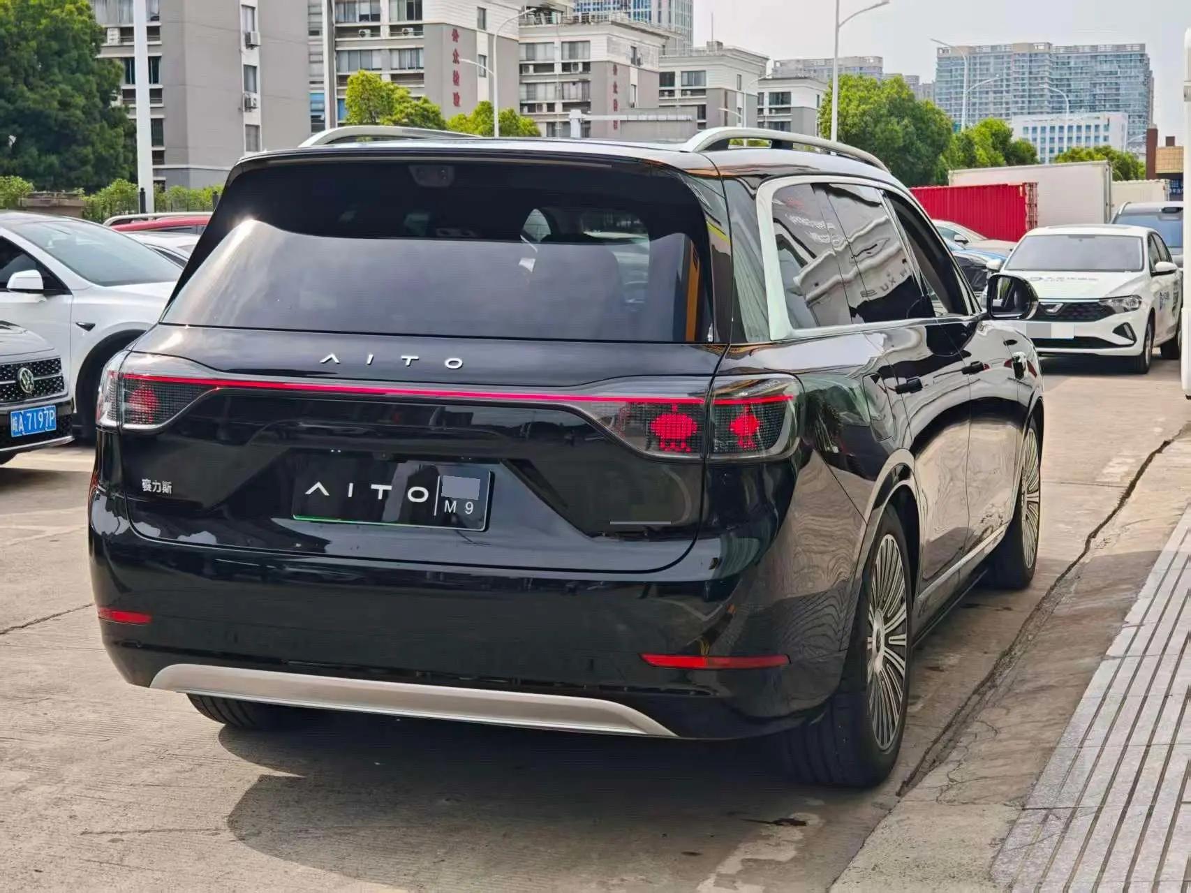 AITO 2025 Model AITO M9 Range-Extended Ultra Version 52kWh 6-Seater Automatic 6