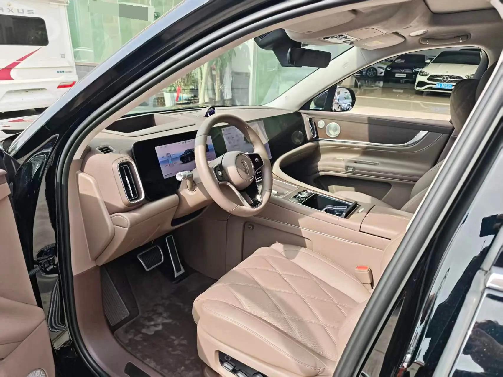 AITO 2025 Model AITO M9 Range-Extended Ultra Version 52kWh 6-Seater Automatic 8