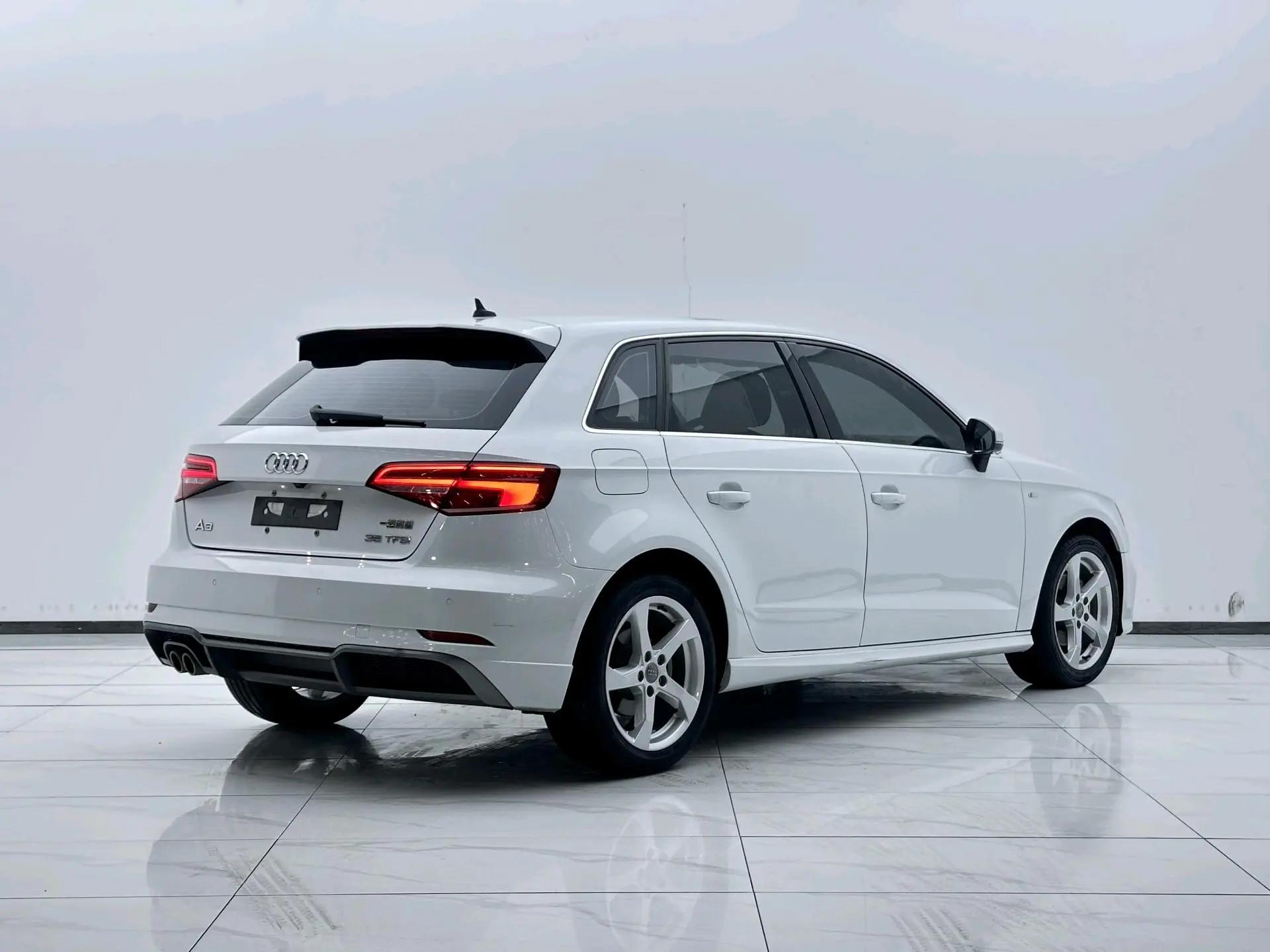 Audi A3 2020 Sportback 35 TFSI Fashion Country V 4