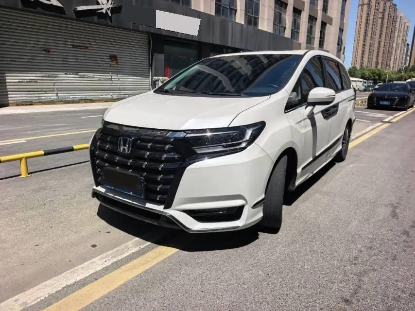 Elyson 2022 2.0L e:HEV Deluxe Edition