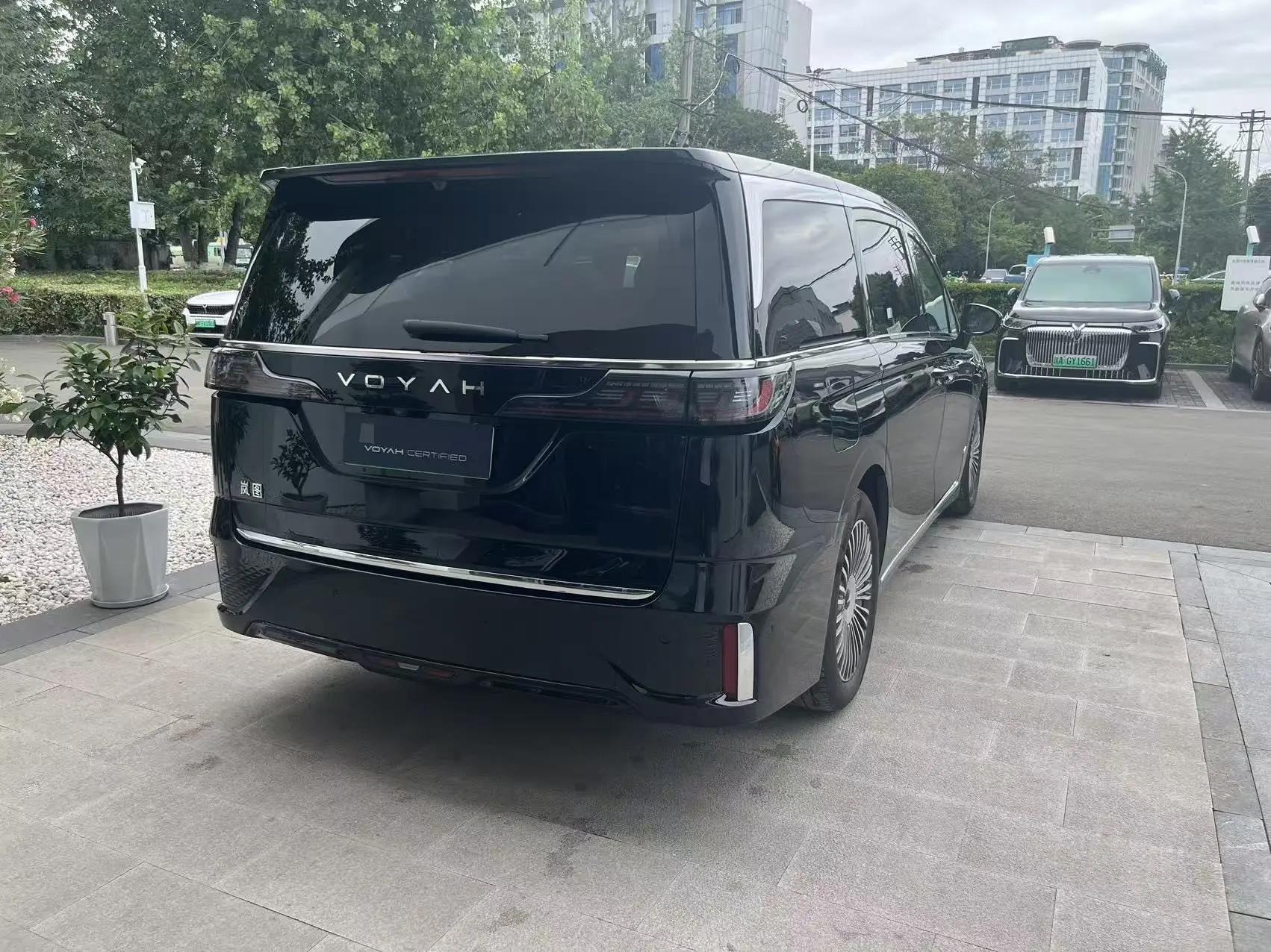 Voyah 2025 dreamers PHEV 1.5T four-wheel drive distinguished dry Kun version automatic gear 12