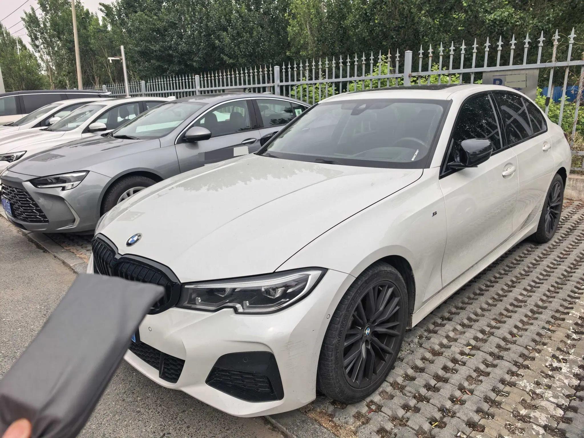 BMW 3 Series 2021 330i M Sports Night Suit