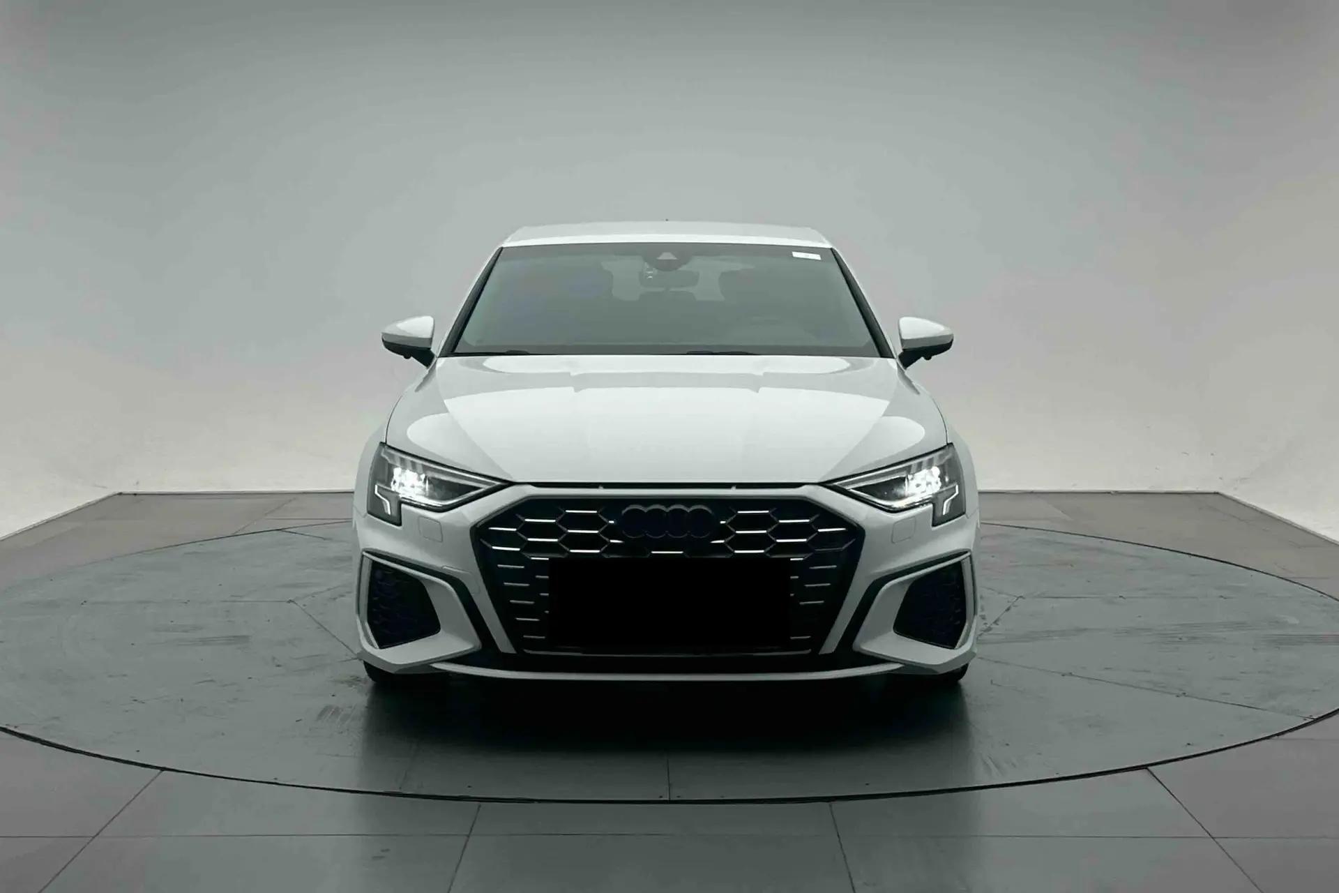 Audi A3 2021 Sportback 35 TFSI Aggressive Sport 2