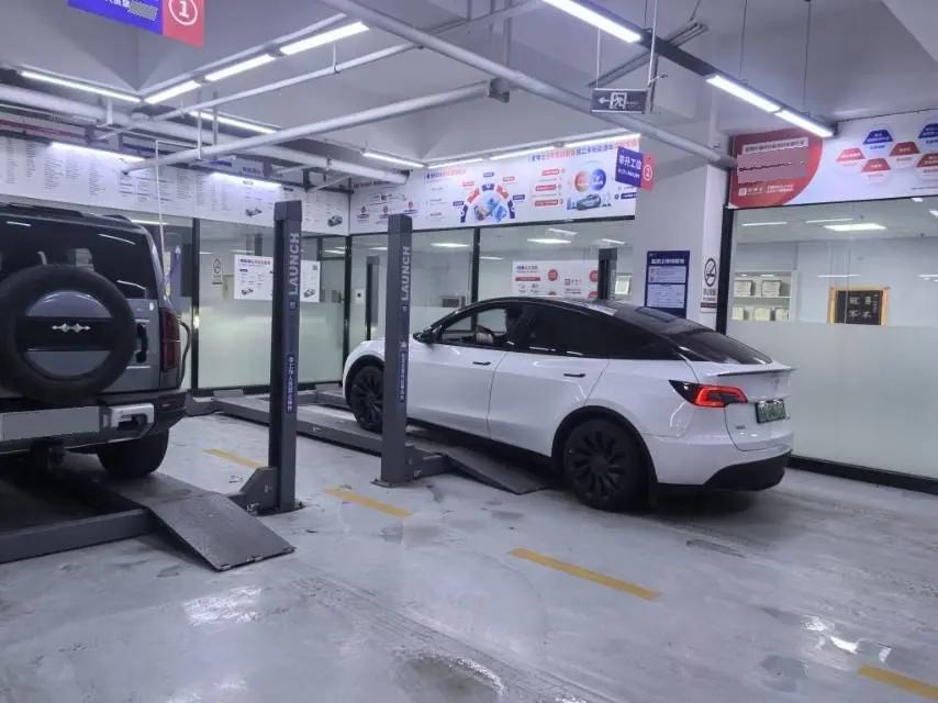 2024 Model Y Rear-Wheel Drive Edition 4