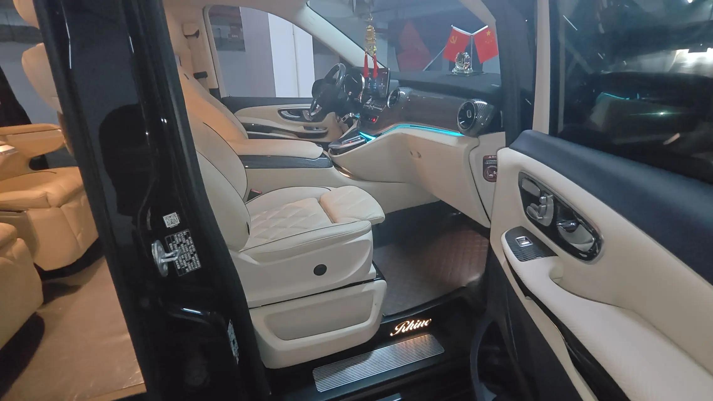 Mercedes Benz V-Class 2022V 260 L 2.0T Prestige Automatic 9