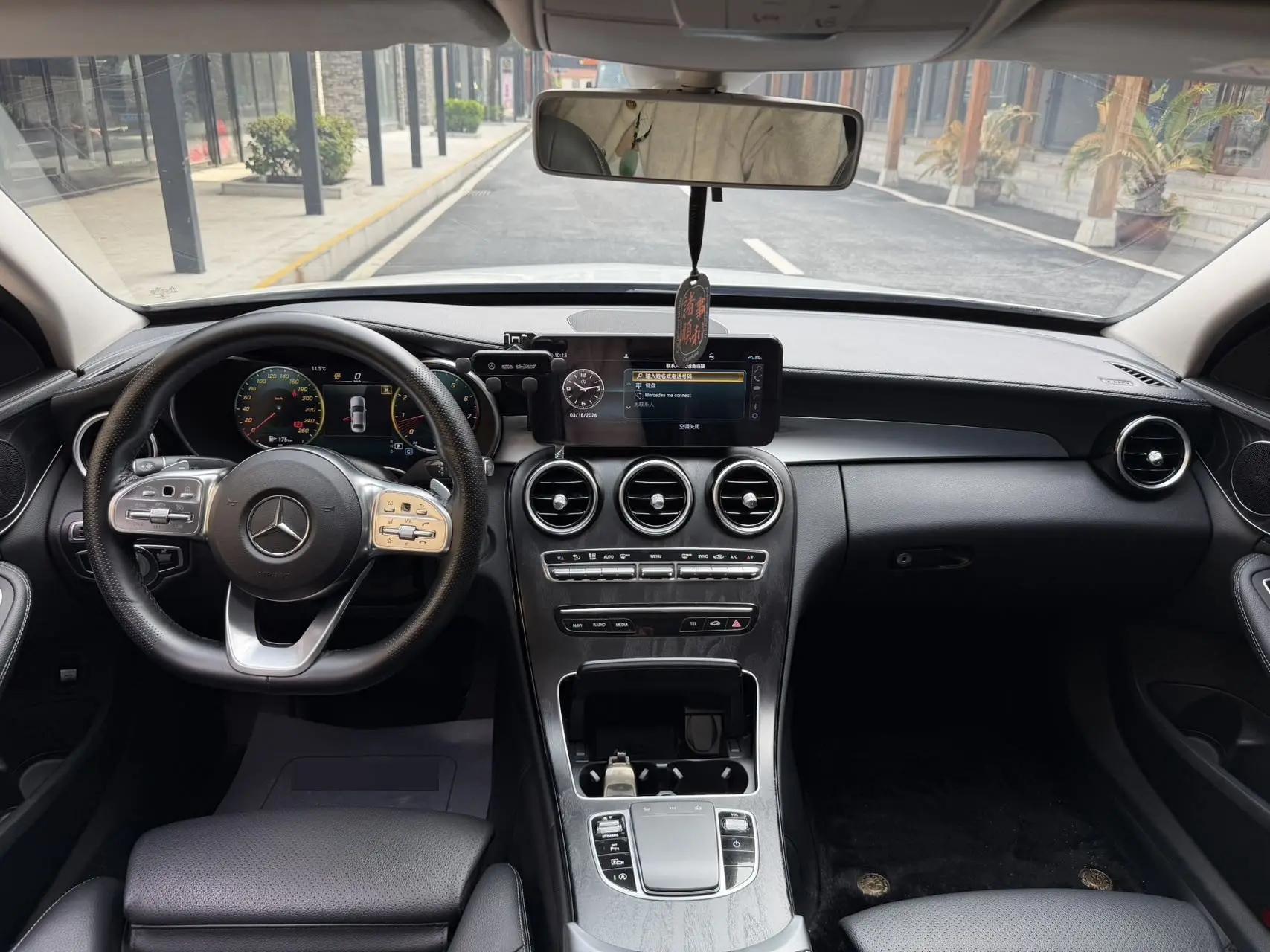 Mercedes Benz Class C 2020 to C 200 L Fashion Sports Edition 3