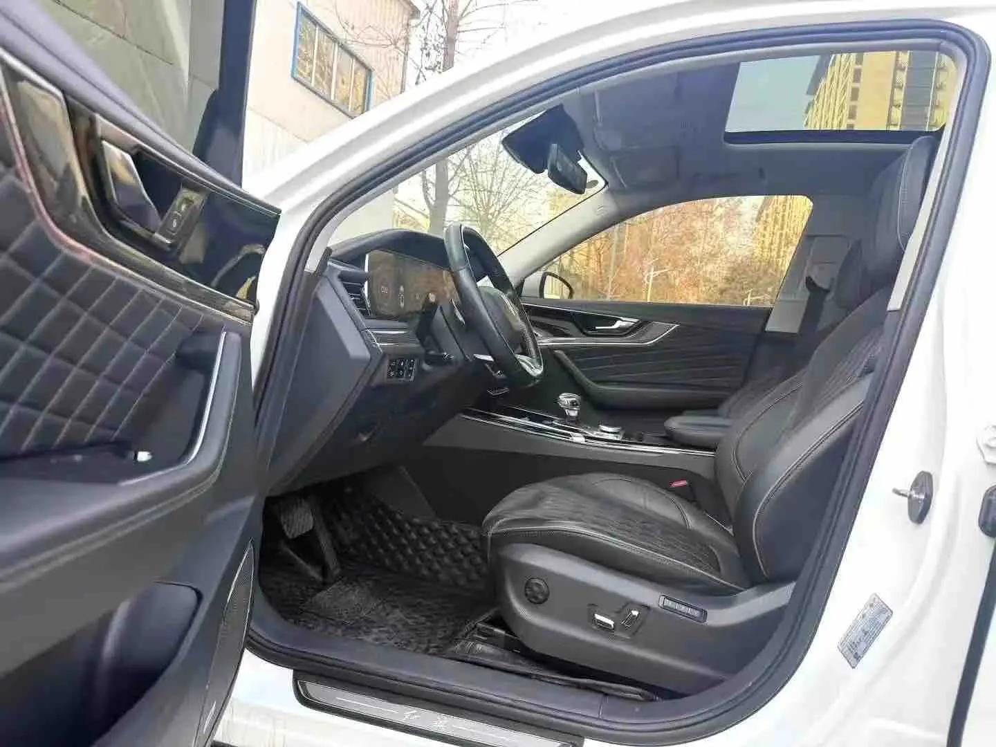 HongQi HS5 2019 2.0T Zhilian Flag Collar Four-wheel Drive Edition 4