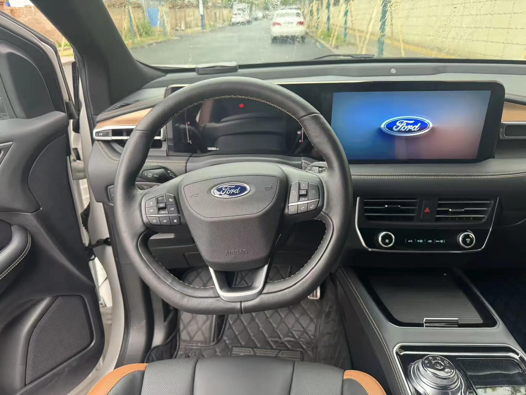 Ruijie 2021 PLUS EcoBoost 245 4-wheel drive Zunrui 7-seat 3