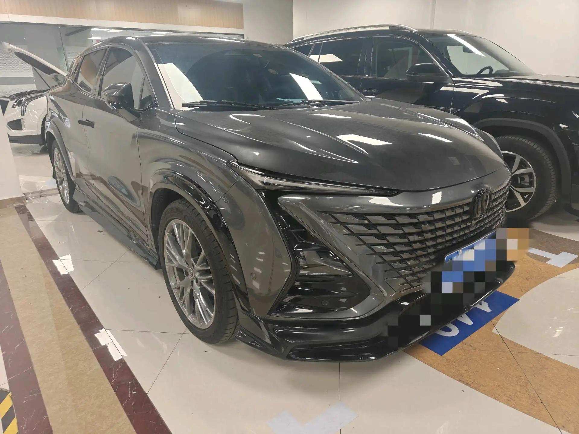 ChangAn 2023 UNI-T 1.5T Sports Flagship Automatic Gear 2
