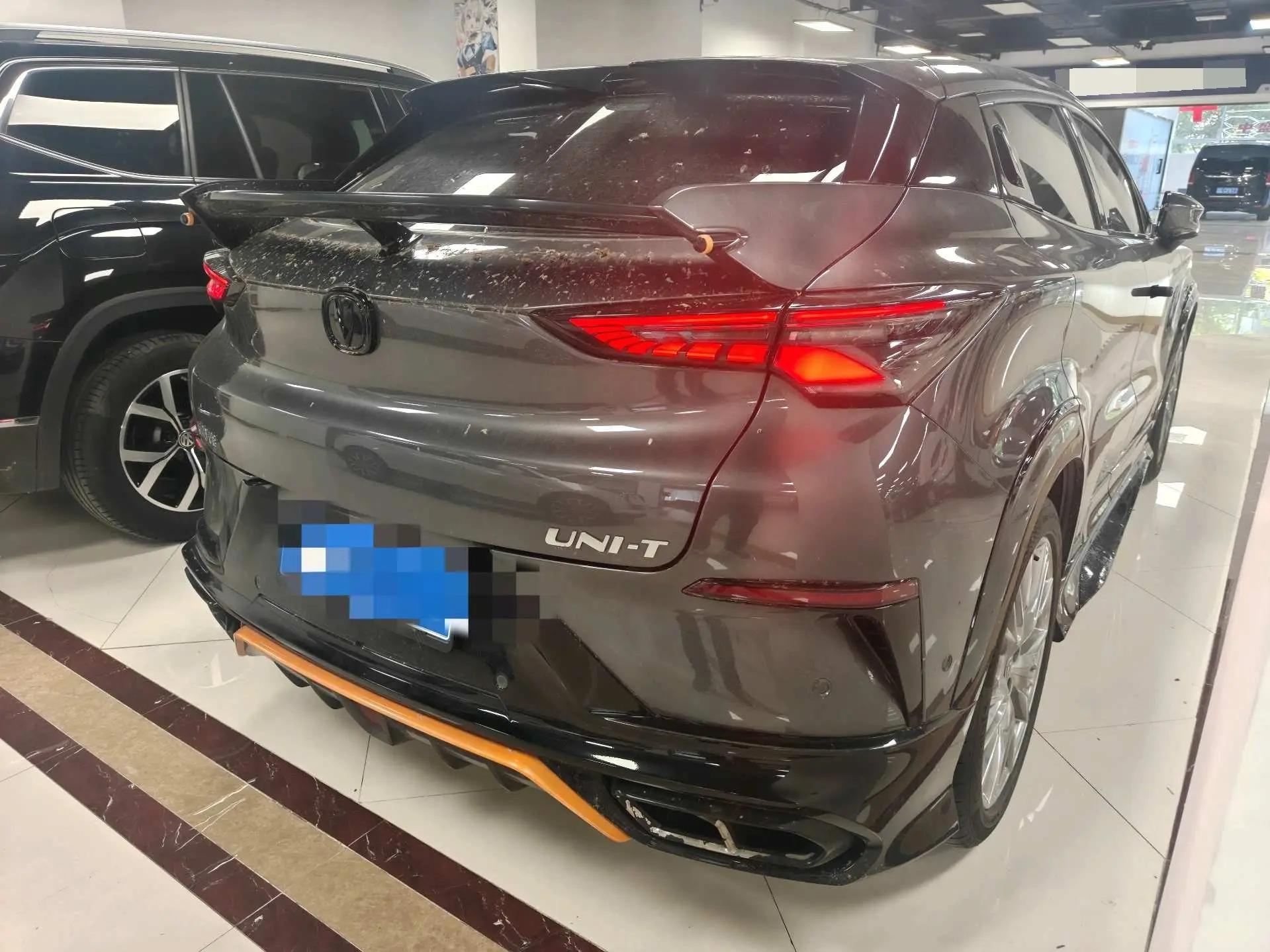 ChangAn 2023 UNI-T 1.5T Sports Flagship Automatic Gear 4