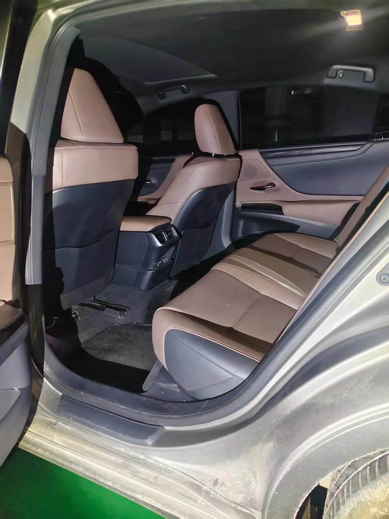 Lexus ES 2022 200 Excellence Edition 4