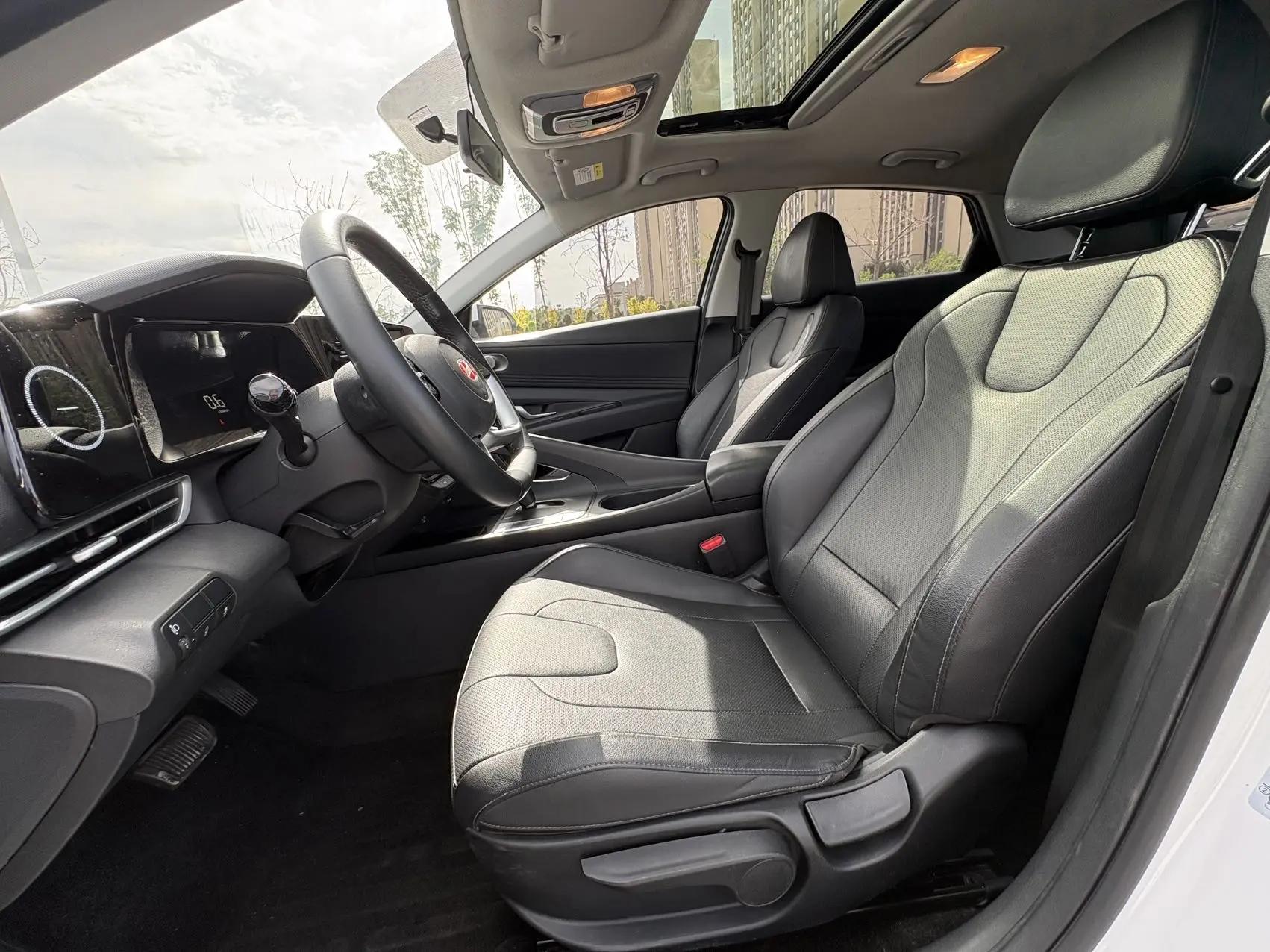 Elantra 2023 1.5L CVT GLS Leading Edition 10