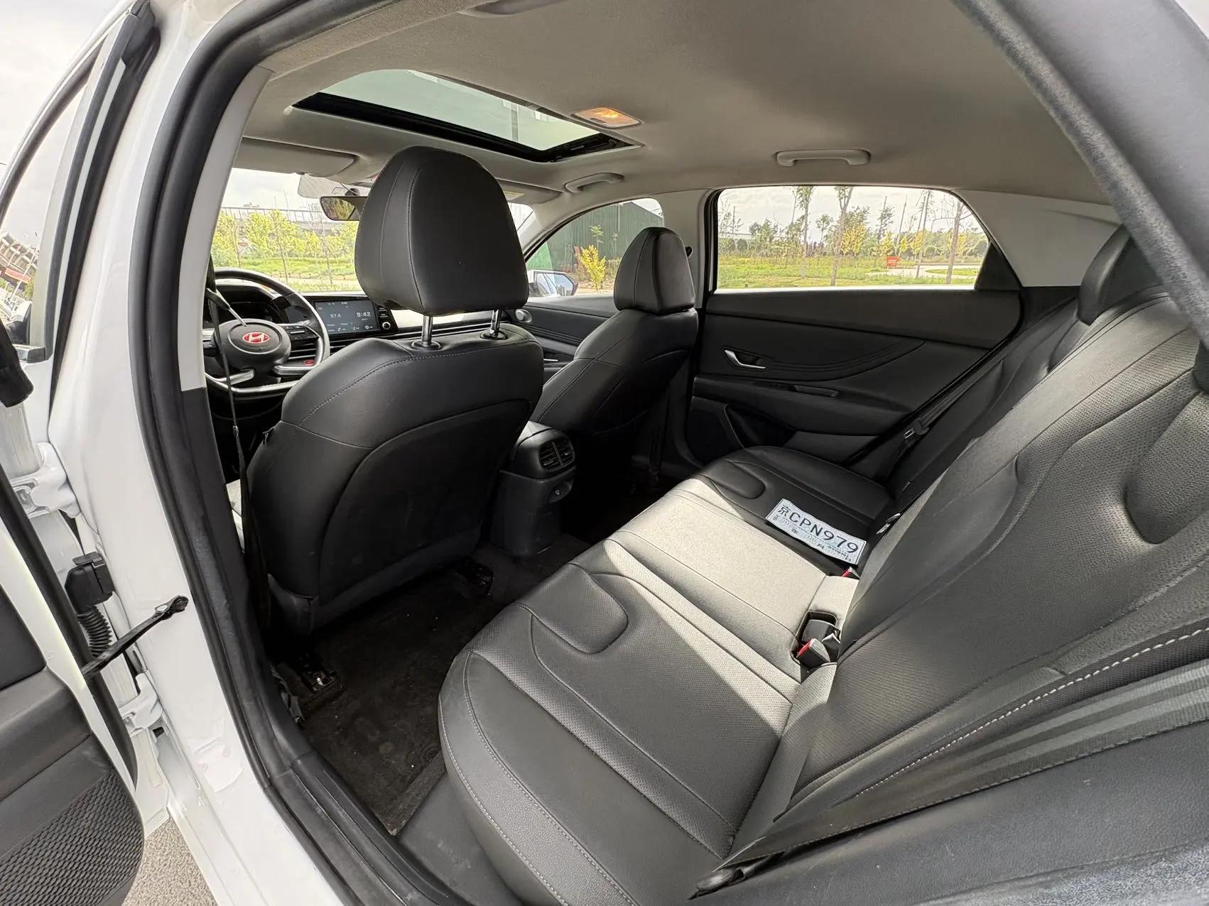 Elantra 2023 1.5L CVT GLS Leading Edition 11