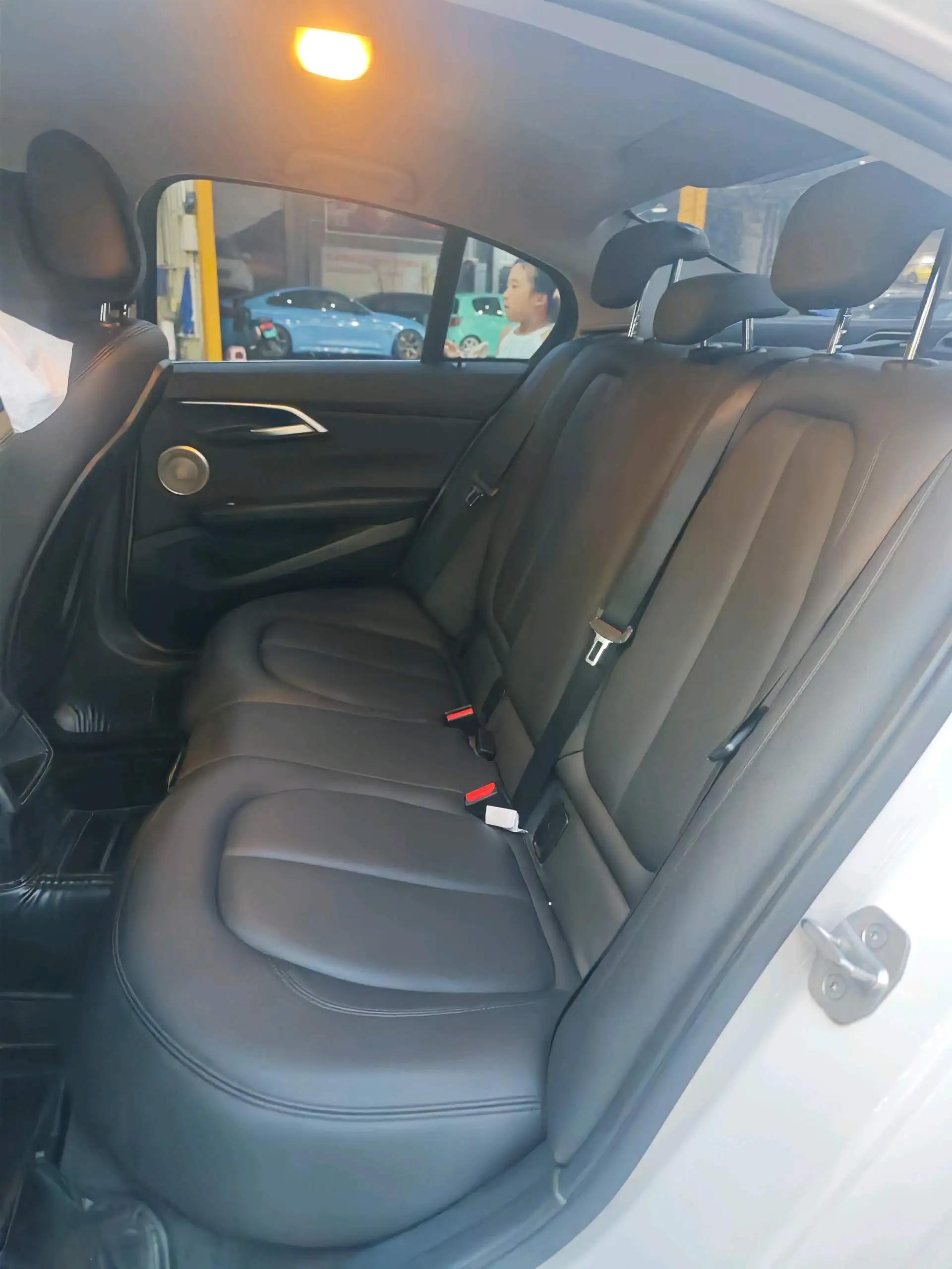 BMW 1 Series 2021 Change 120i M Sports Edition 6