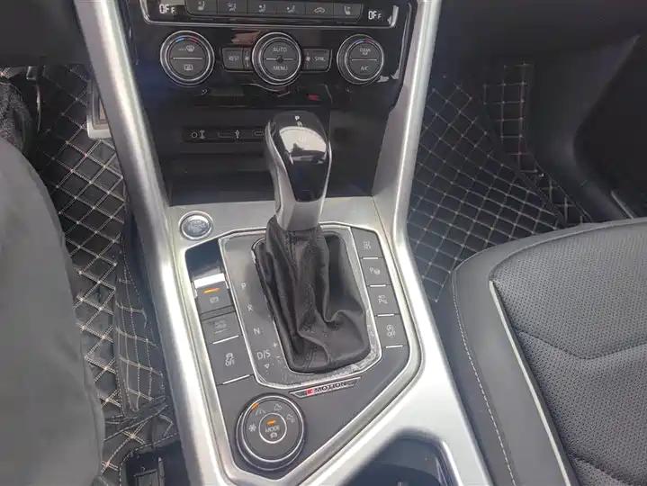 Tiguan L 2019 380TSI automatic four-wheel drive R-Line flagship 7-seat country VI 16