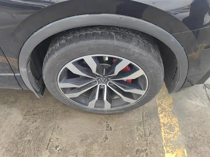 Tiguan L 2019 380TSI automatic four-wheel drive R-Line flagship 7-seat country VI 6