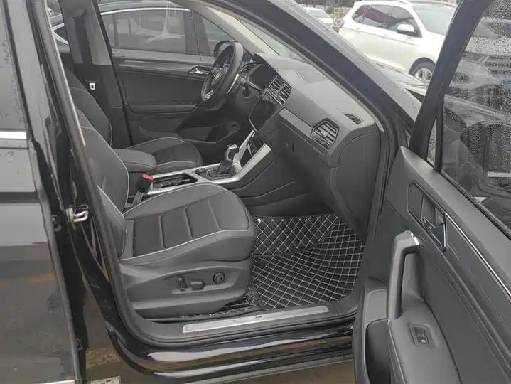 Tiguan L 2019 380TSI automatic four-wheel drive R-Line flagship 7-seat country VI 8