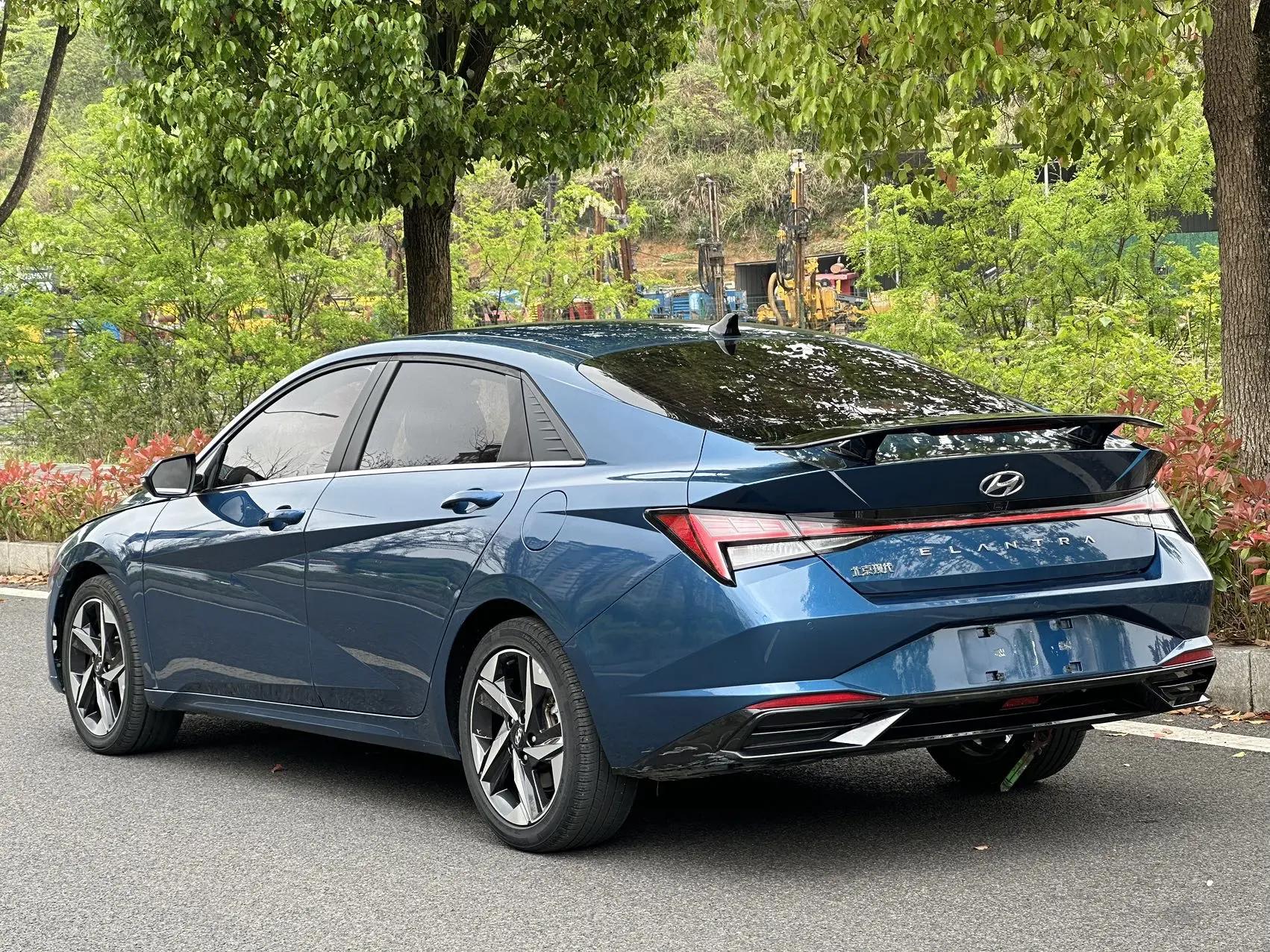 Elantra 2021 1.5L CVT GLX Elite Edition 3