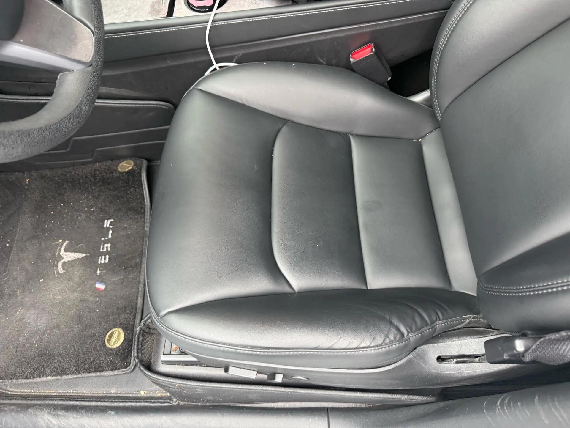 Model Y 2022 rear-wheel drive version 4