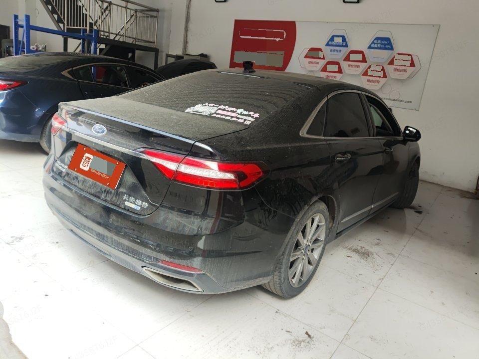 Taurus 2019 EcoBoost 245 Premium Edition 5