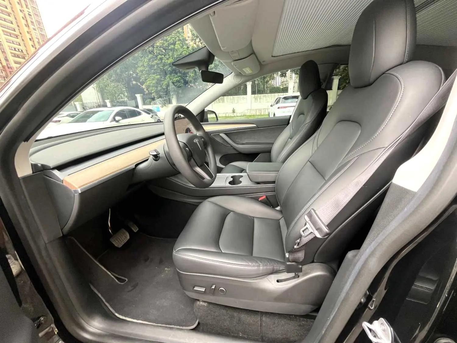 Model Y 2022 rear-wheel drive version 4