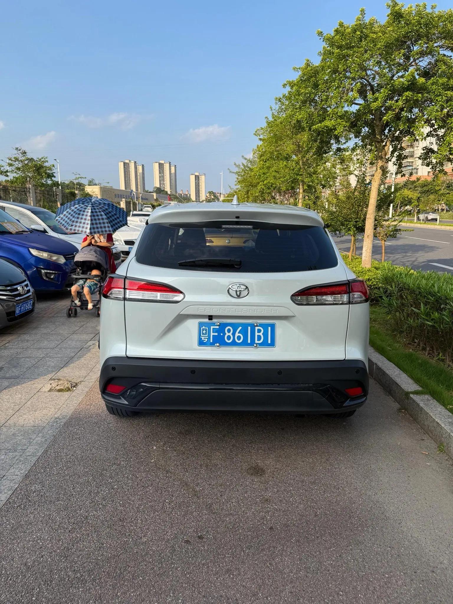 Toyota 2023 model Frontlander 2.0 CVT Elite Edition, automatic transmission 3
