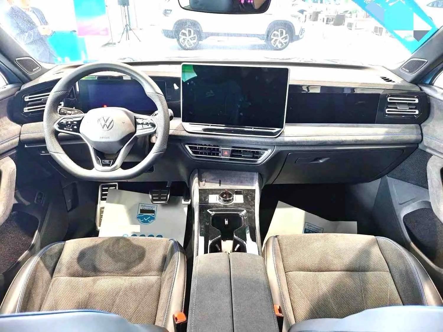 Volkswagen 2024 Tiguan L PRO 2.0TSI 380TSI Four-wheel Drive R-Line Smart Edition Automatic Gear 5